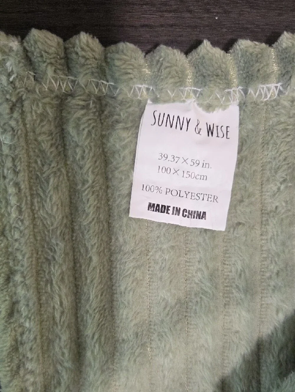 Ribbed Plush Throw Blanket in Sage Green